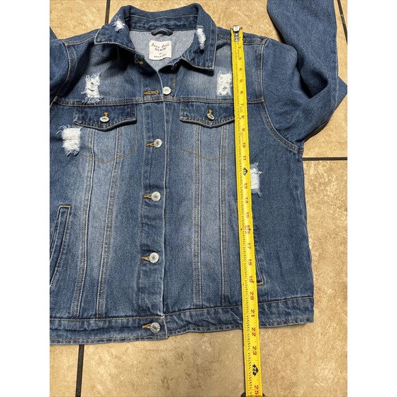Love Tree Women’s Denim Jacket 2X Distressed Medium Blue Wash - Picture 9 of 11